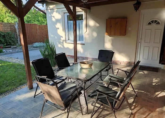 Bonus アパート エゲル